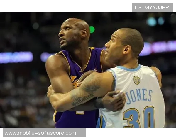 2009年NBA西部决赛首战湖人与掘金的激烈对决回顾与分析